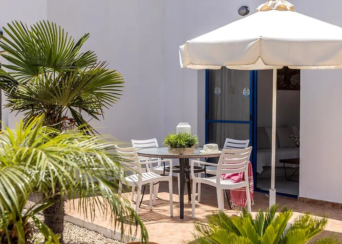 Flouressia Gardens Aparthotel Protaras